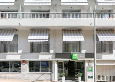 Façade de l'Hôtel Ibis Style Menton Centre