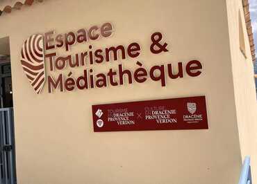 espace tourisme et mediatheque-bargemon