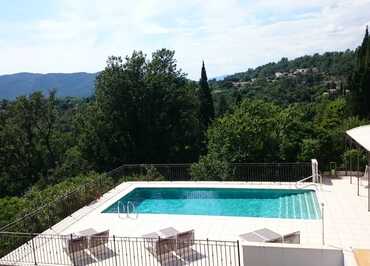 Hôtel Au Relais Provençal