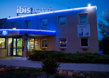 Ibis budget façade