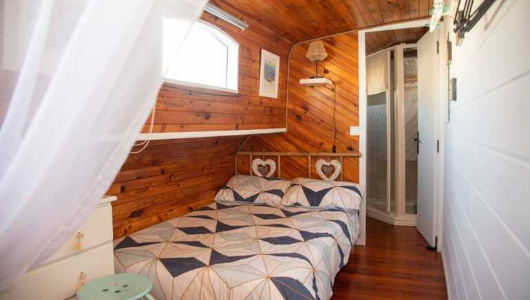 Cabine avec salle de bain Chambre d'hôtes - Péniche Farniente