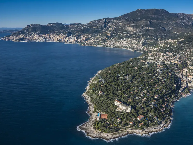 Vue aérienne du sentier littoral de Cap Martin 