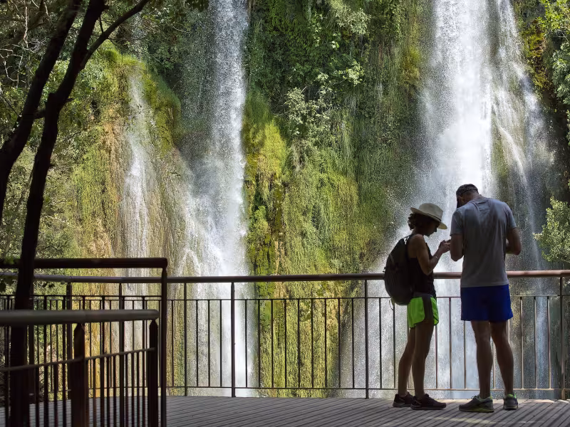 La cascade de Sillans-la-Cascade sur La Méditerranée à vélo