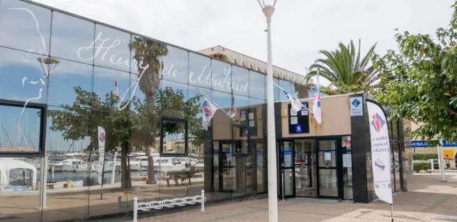 Fbook OT LEUCATE