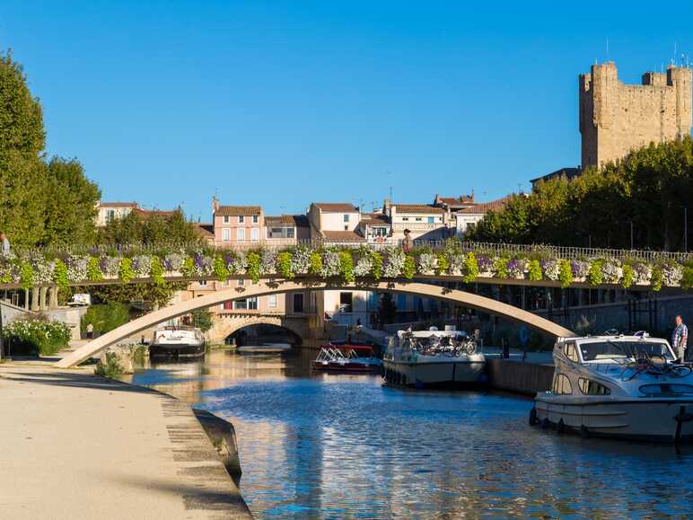 Canal de la Robine dans le centre de Narbonne